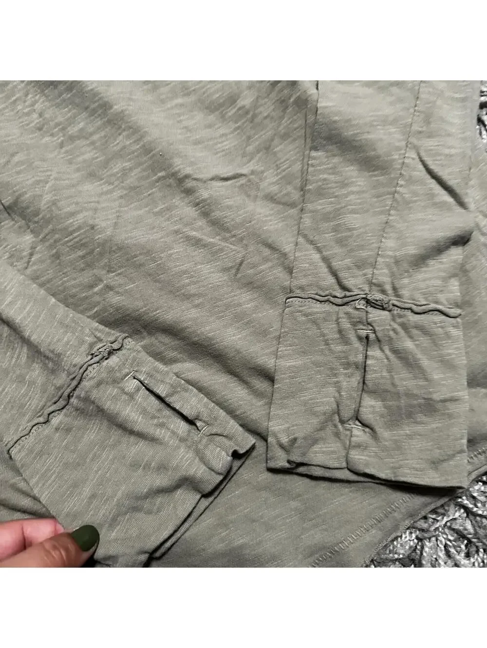 Women’s Free People Khaki Green Long Sleeve Basic Top Size  L